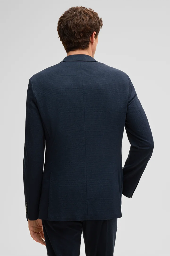 Mène à la page produit « Veste modulable Arndt, bleu marine »