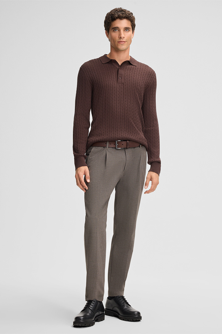 Leads to product detail page "Kito Jumper in Brown"