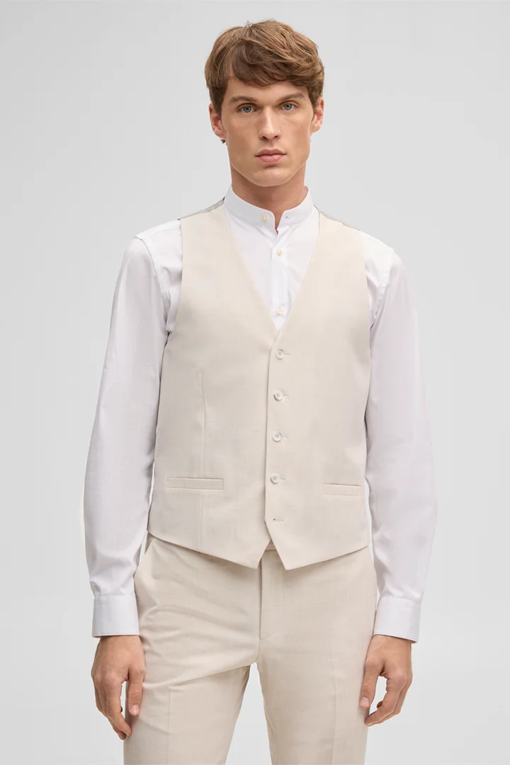 Leads to product detail page "Ves waistcoat, light beige"