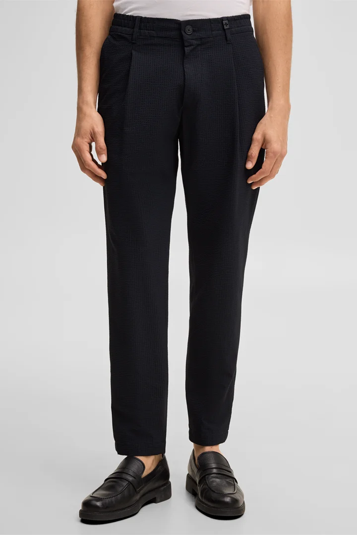 Strellson presents the product Flex Cross Lui Crêpe Pleat-front Trousers in Navy from the category Trousers