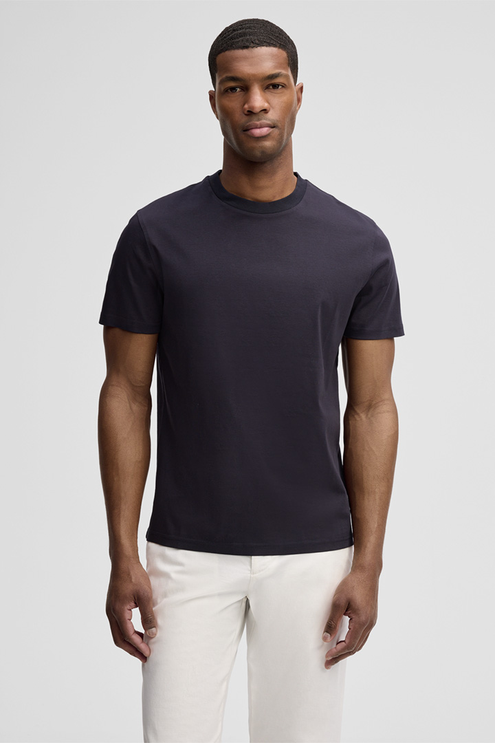 Mène à la page produit « T-shirt Pepe, navy »