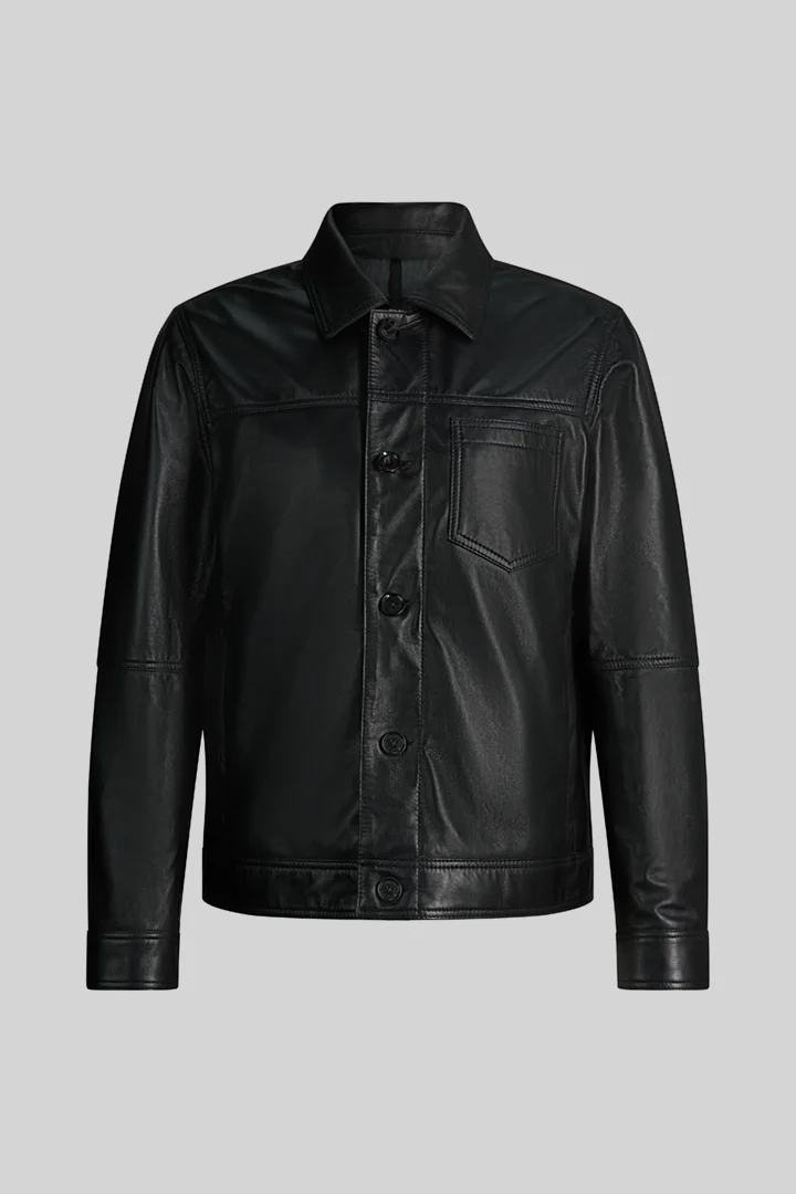 Mène à la page produit « Veste en cuir Flint, noire »