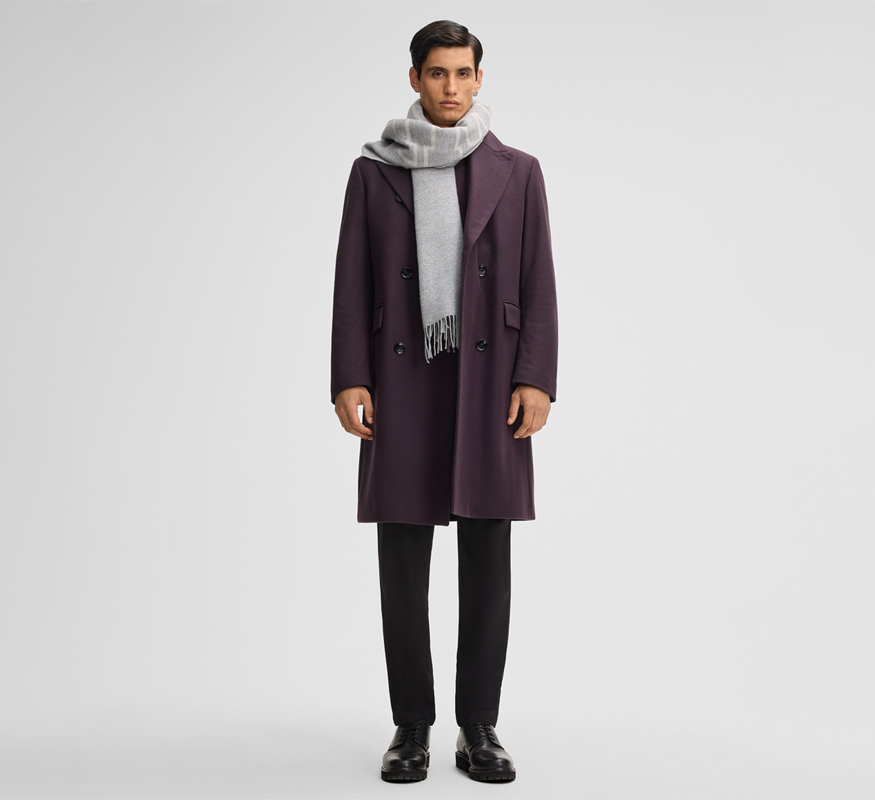 Strellson präsentiert das Produkt Mantel Park Lane, dunkellila aus der Kategorie Mäntel