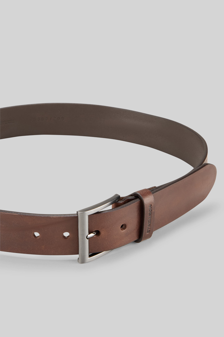 Leads to product detail page "Leather Belt in Dark Brown"