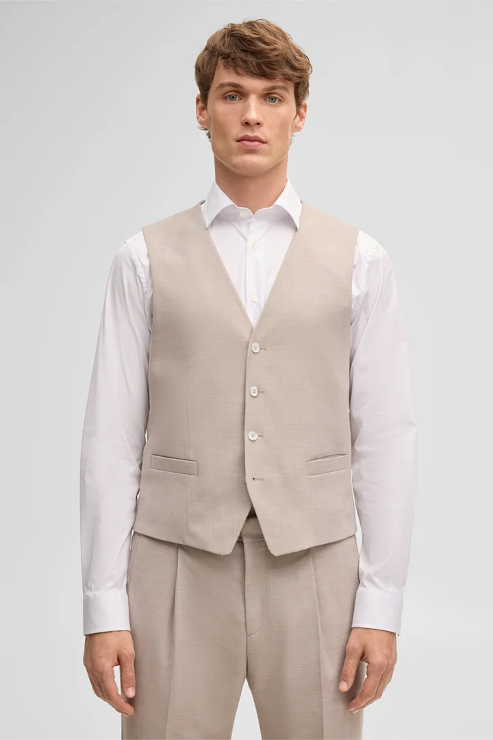 Leads to product detail page "Gyl waistcoat, beige"