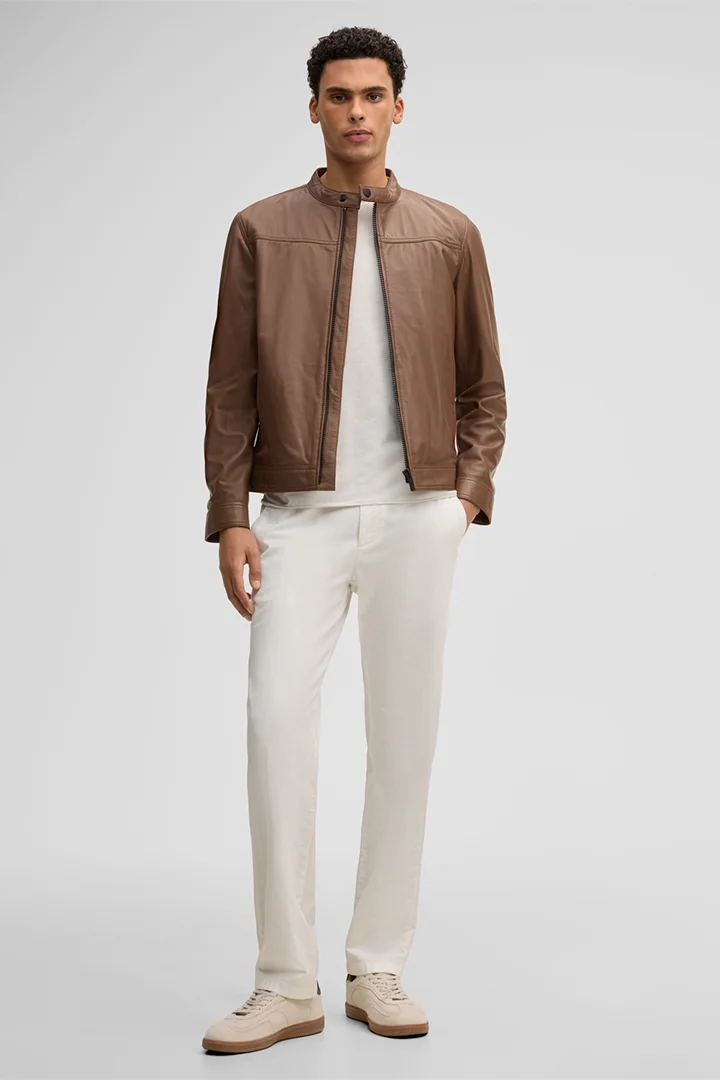 Mène à la page produit « Veste en cuir Jace, marron »